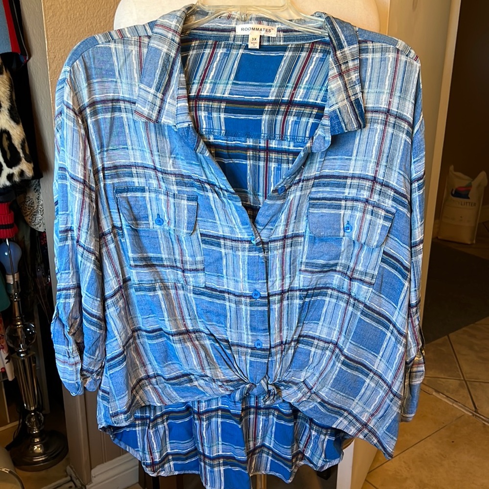 Roommates plaid top